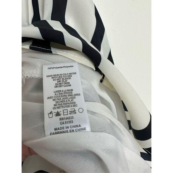 NWOT Bishop + Young Striped High Neck Crop Tank in Navy Stripe, Size Large - Picture 5 of 8